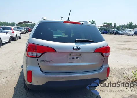 2015 Kia Sorento Lx V6 z USA, uszkodzony, nr VIN 5XYKT4A77FG640986